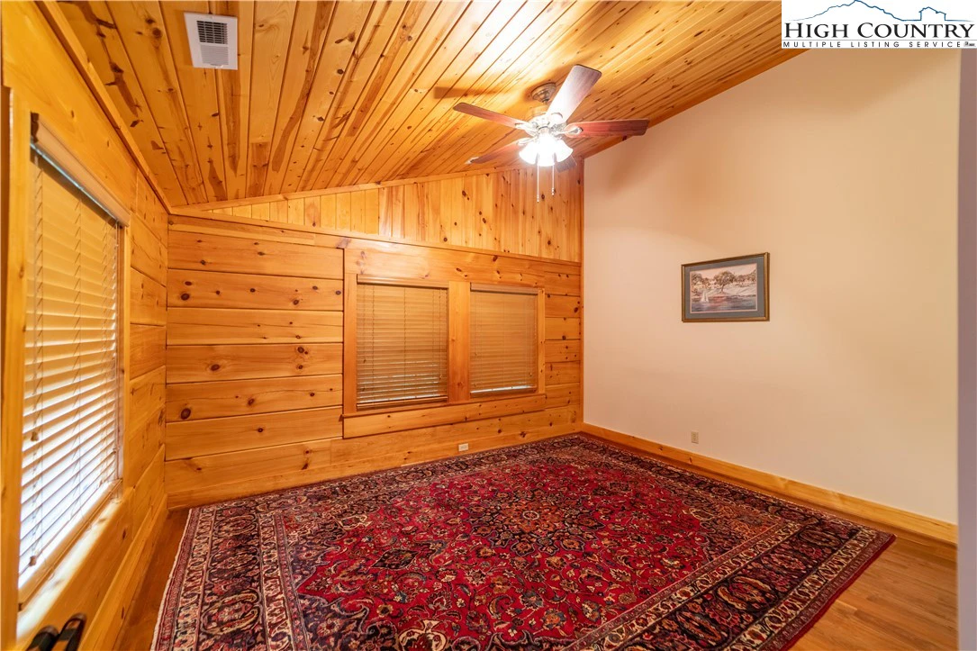 Image number 5 for the current listing