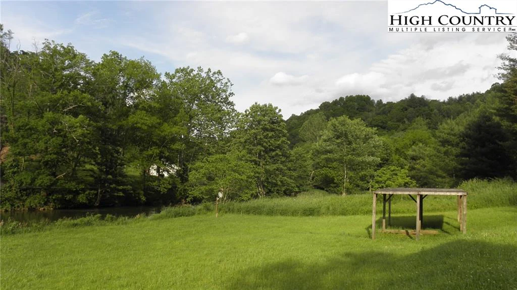 Image number 6 for the current listing