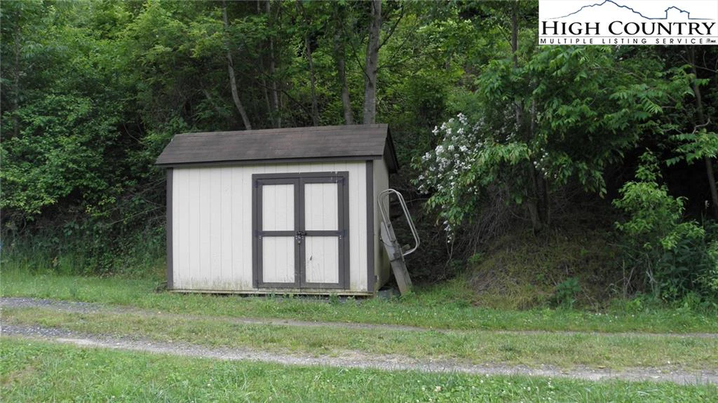 Image number 5 for the current listing