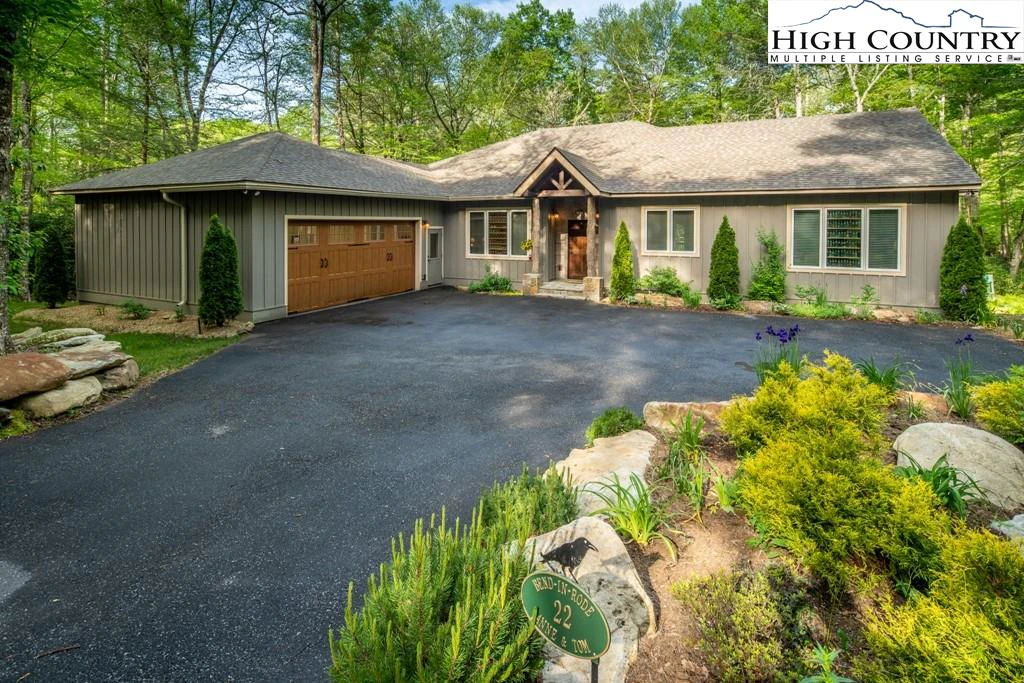 Image number 15 for the current listing