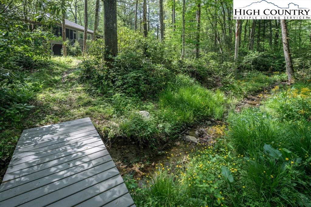 Image number 18 for the current listing