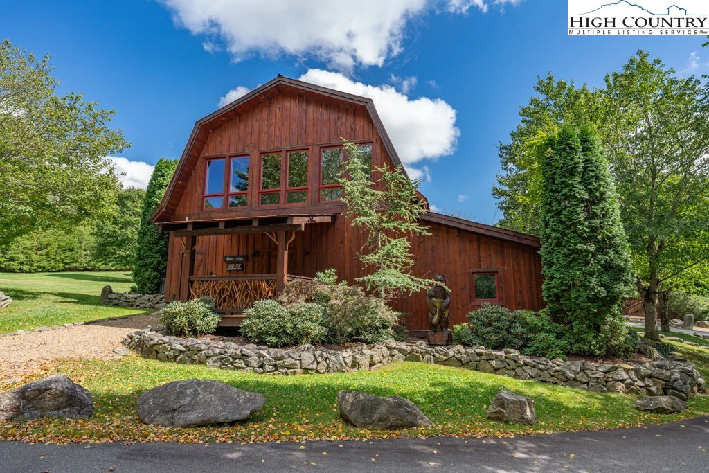Image number 13 for the current listing