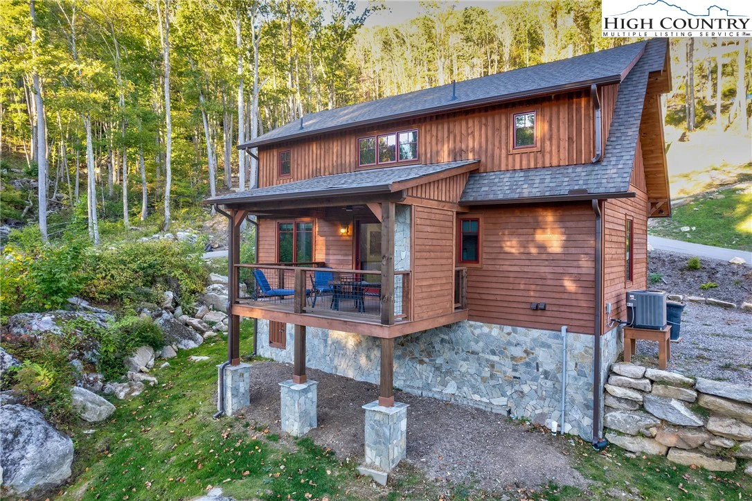 Image number 15 for the current listing