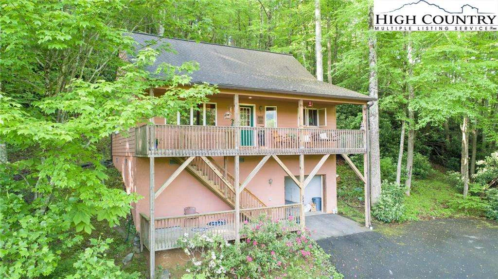 Image number 1 for the current listing