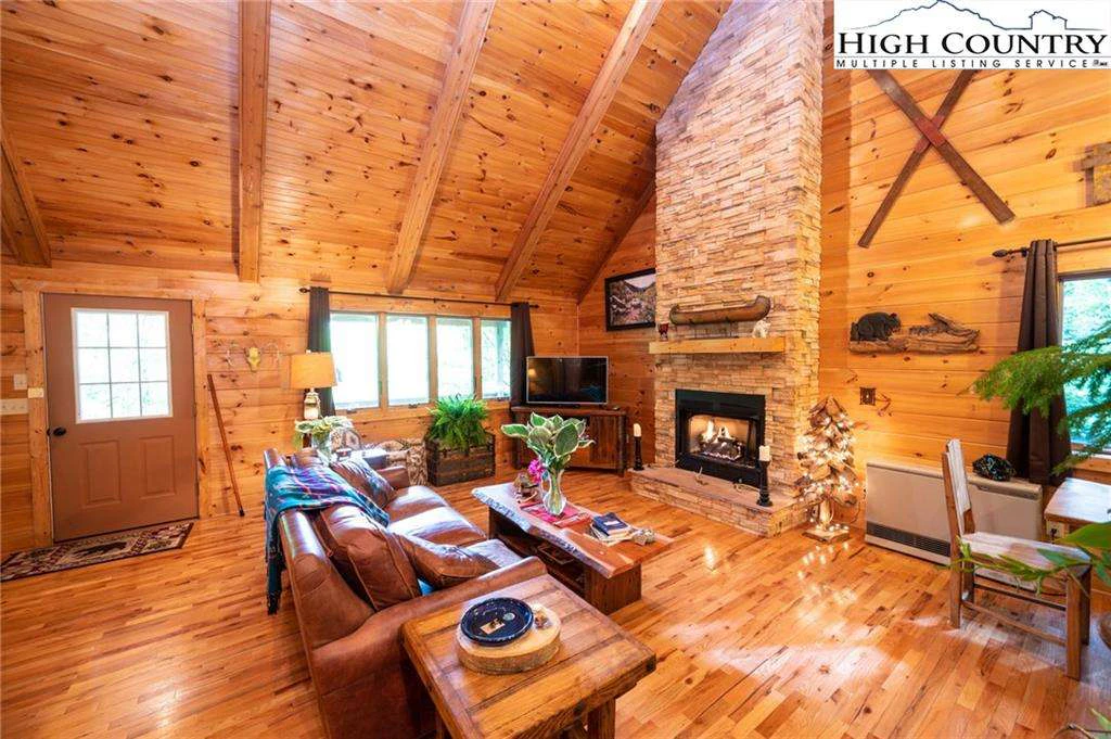 Image number 5 for the current listing
