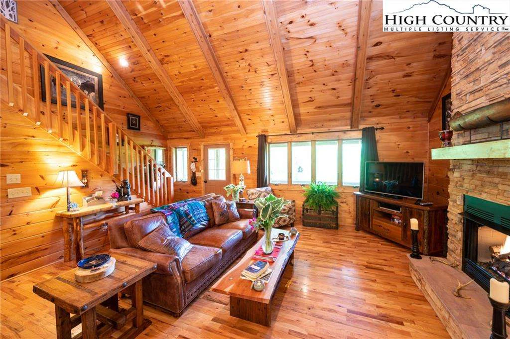 Image number 6 for the current listing