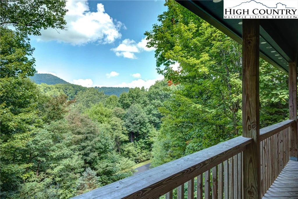 Image number 8 for the current listing