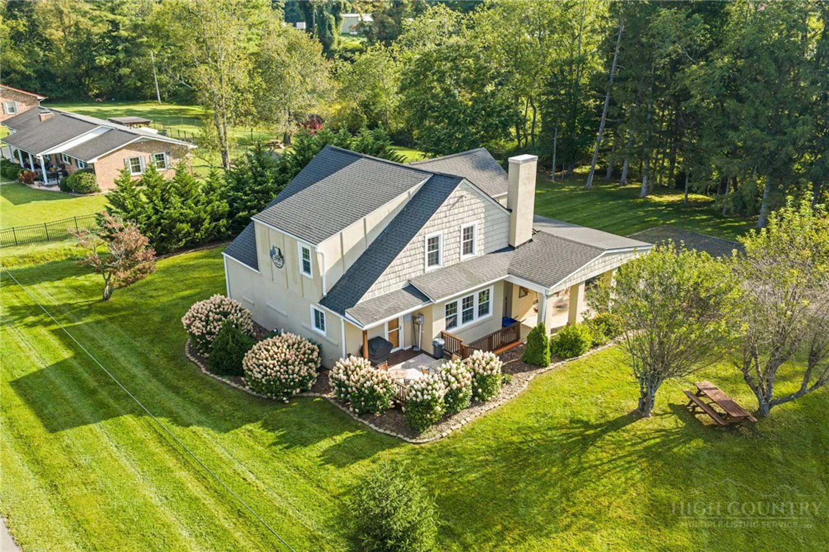 Image number 1 for the current listing