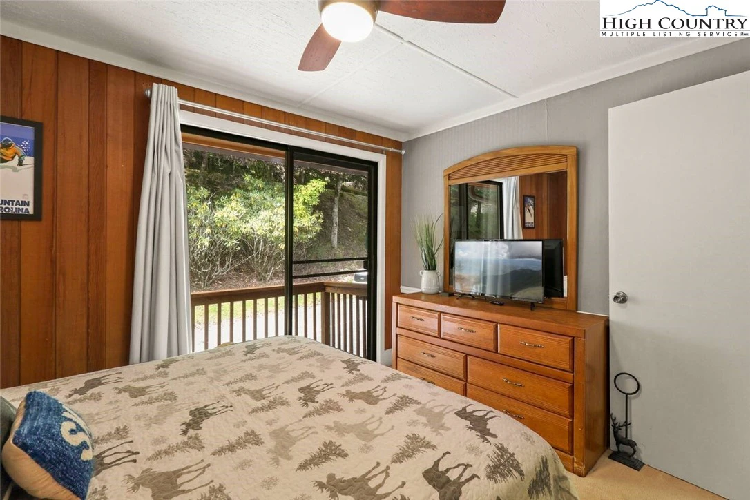 Image number 10 for the current listing