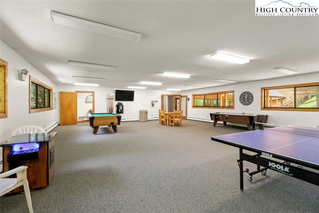Image number 4 for the current listing