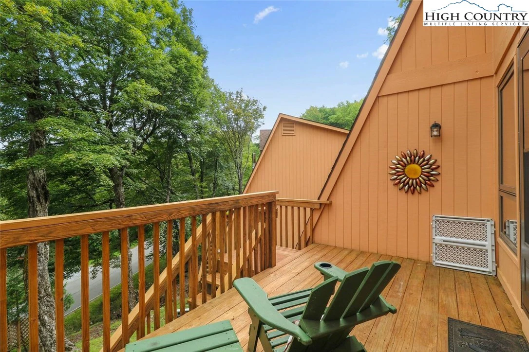 Image number 1 for the current listing
