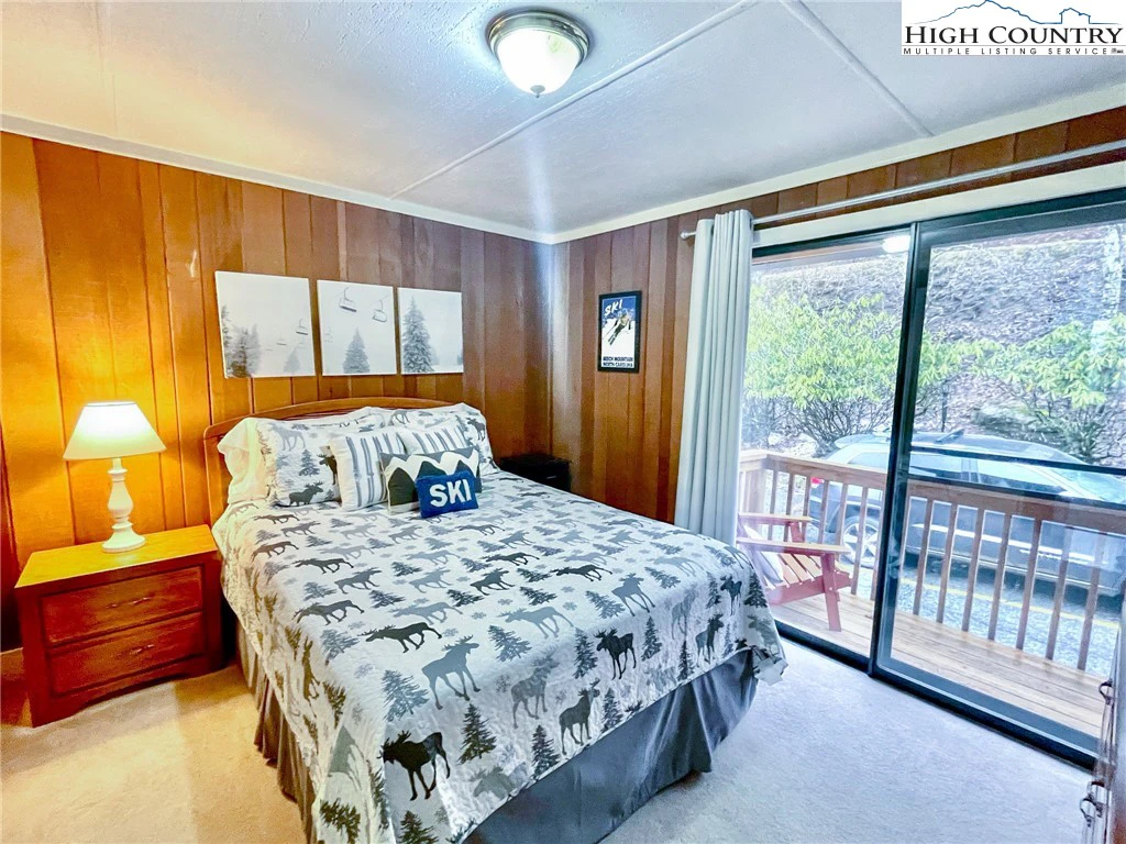 Image number 9 for the current listing