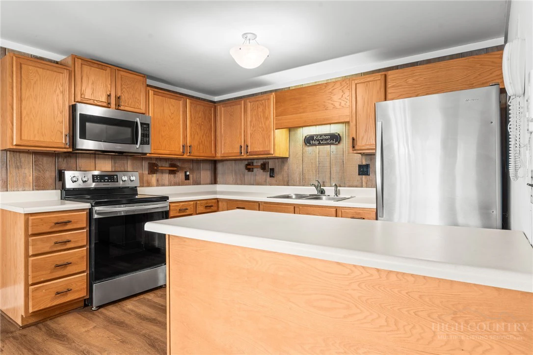 Image number 7 for the current listing