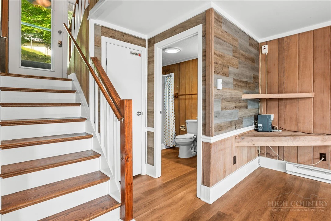 Image number 12 for the current listing
