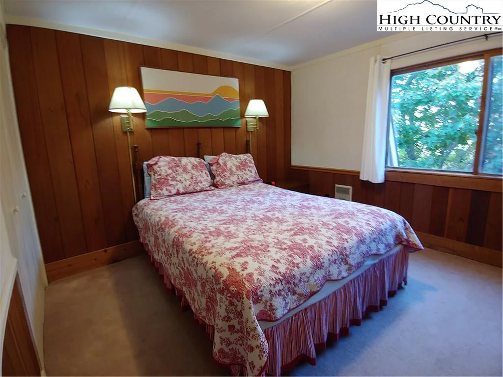 Image number 11 for the current listing