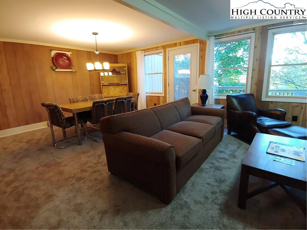 Image number 5 for the current listing