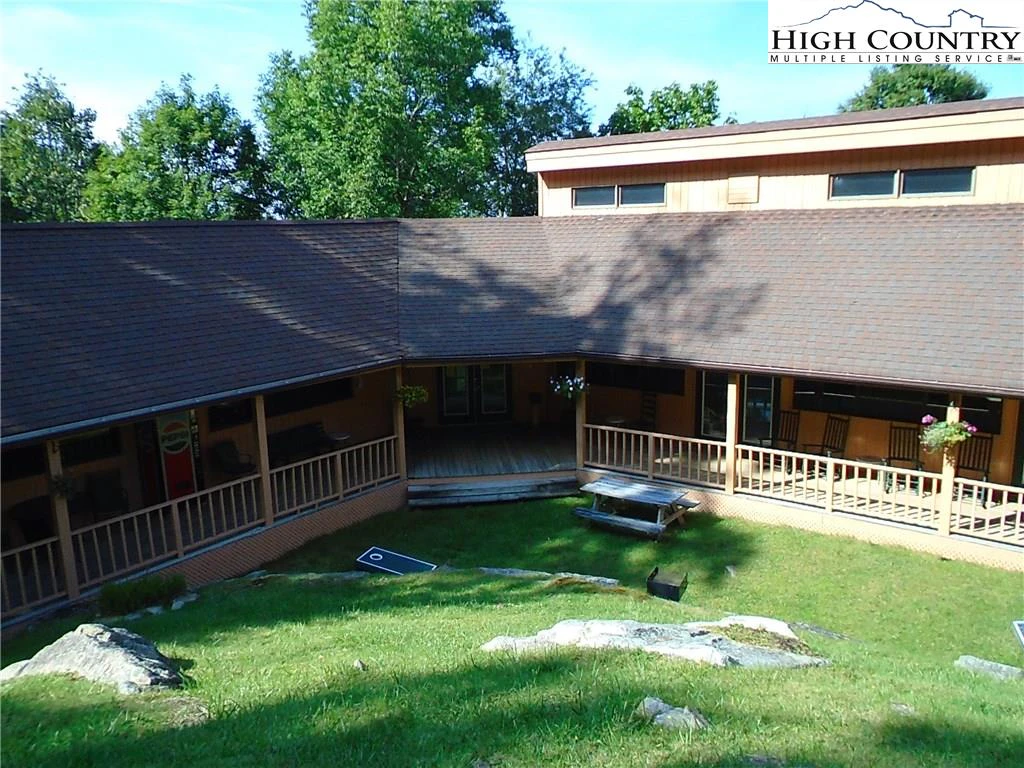 Image number 7 for the current listing