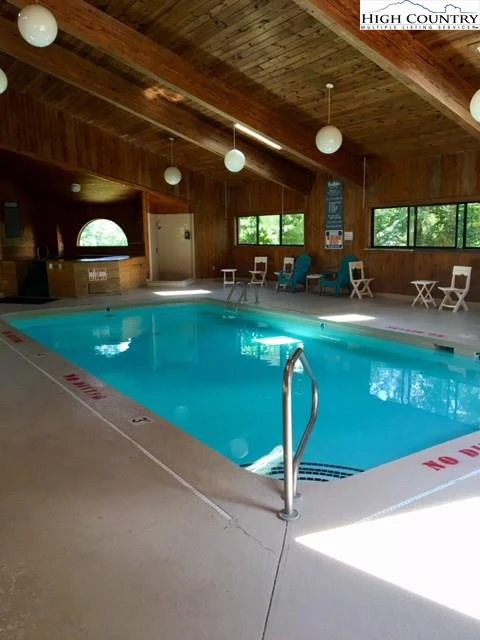 Image number 4 for the current listing