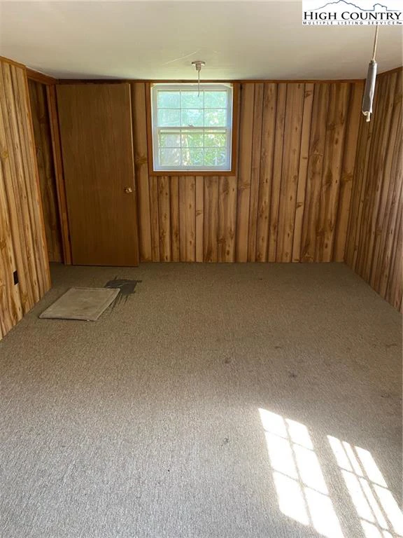 Image number 12 for the current listing