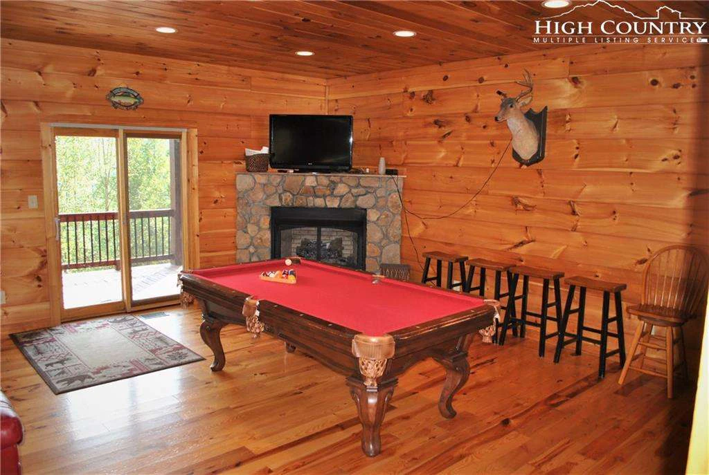 Image number 4 for the current listing