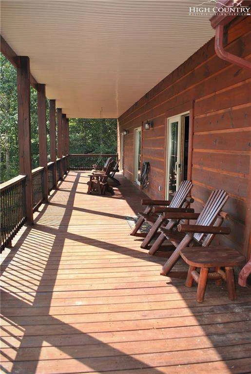 Image number 13 for the current listing