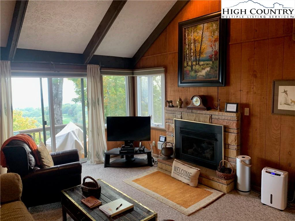 Image number 10 for the current listing
