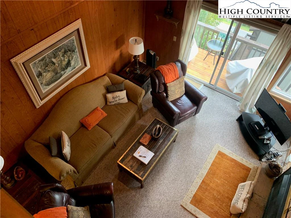 Image number 9 for the current listing