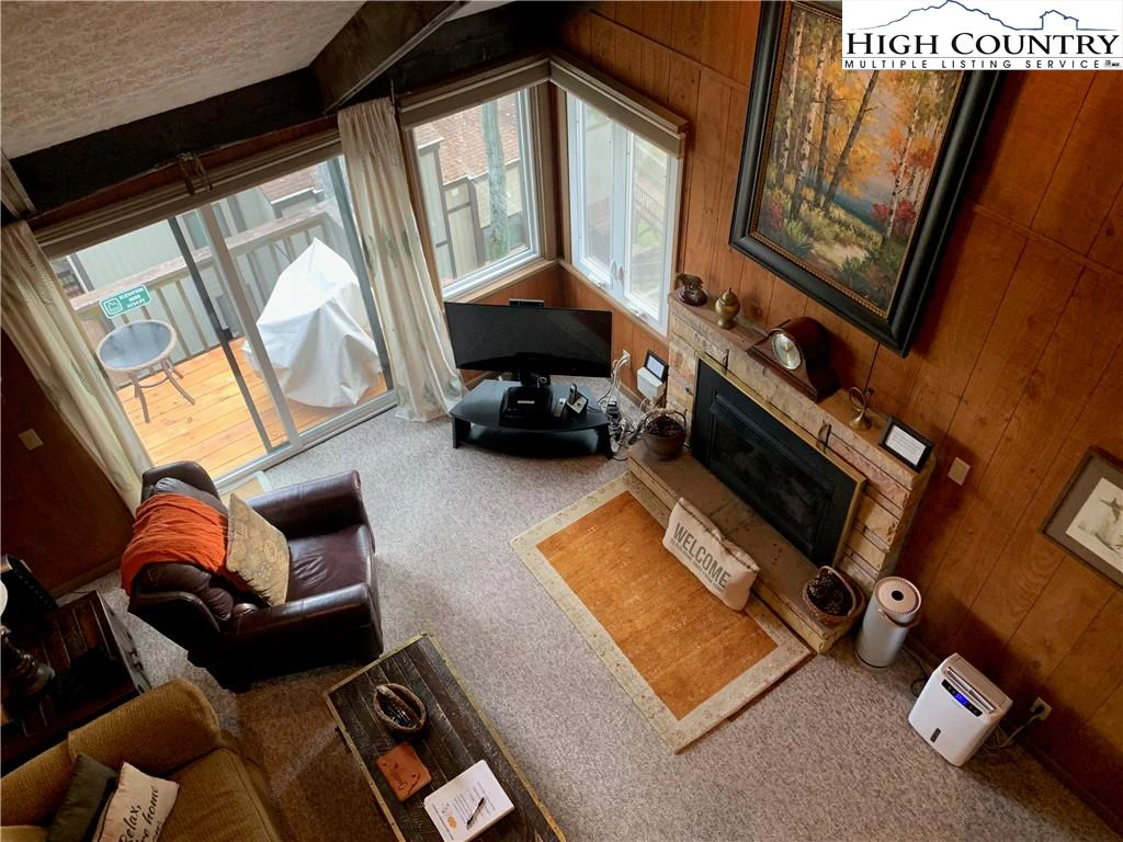 Image number 8 for the current listing