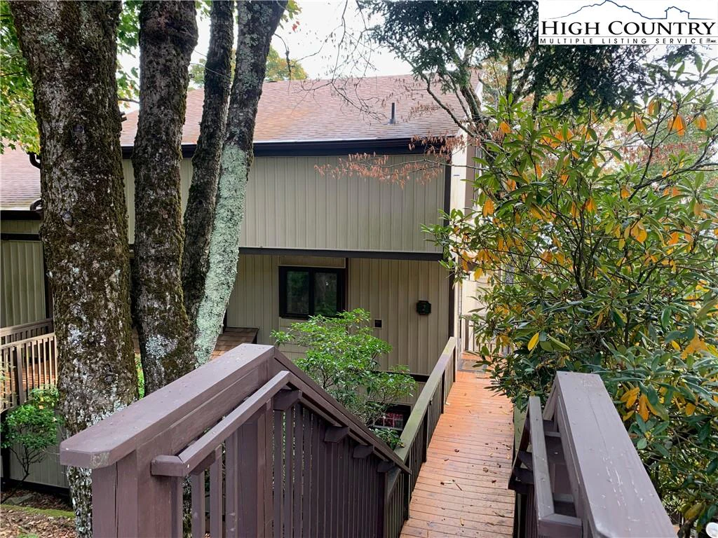 Image number 20 for the current listing