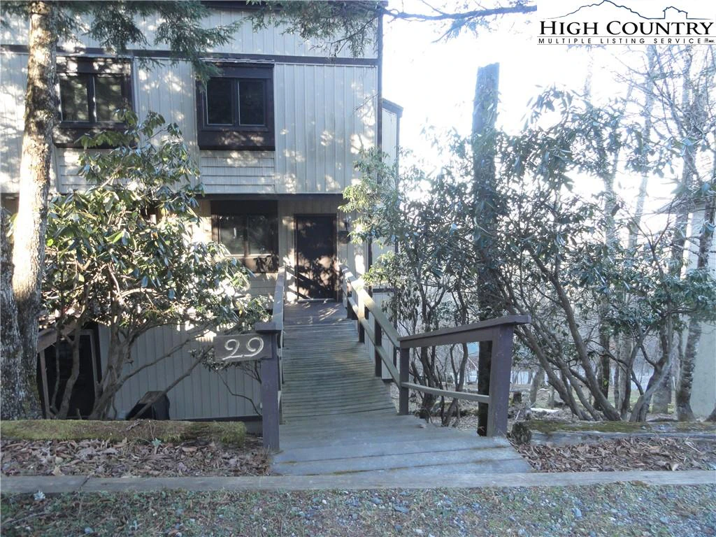 Image number 1 for the current listing