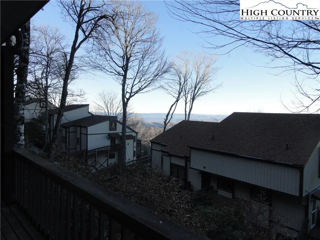 Image number 15 for the current listing
