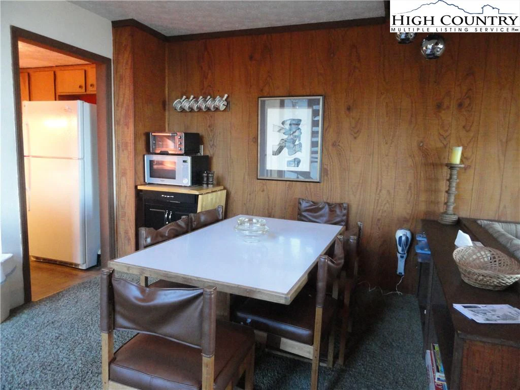 Image number 7 for the current listing