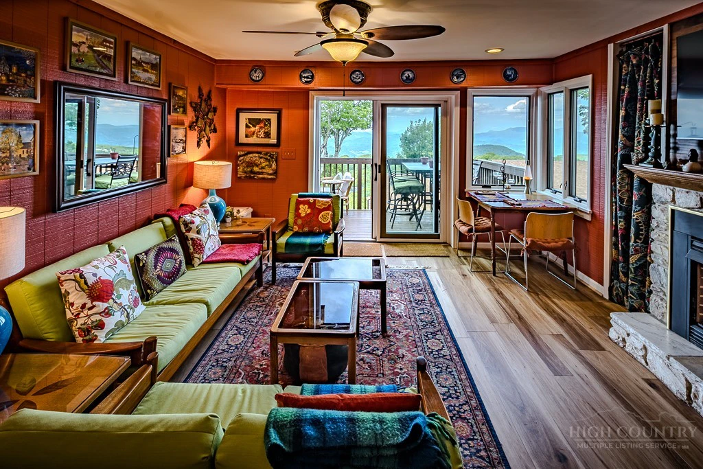 Image number 6 for the current listing