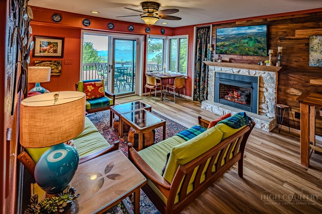 Image number 7 for the current listing