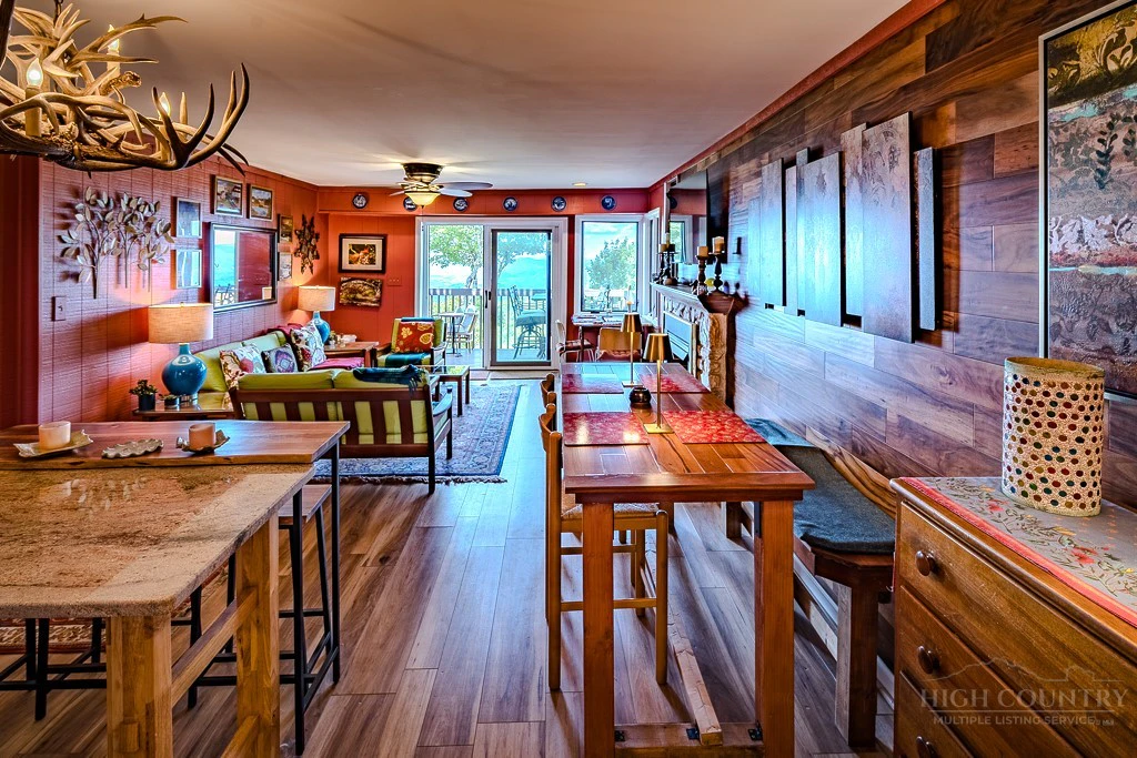 Image number 9 for the current listing