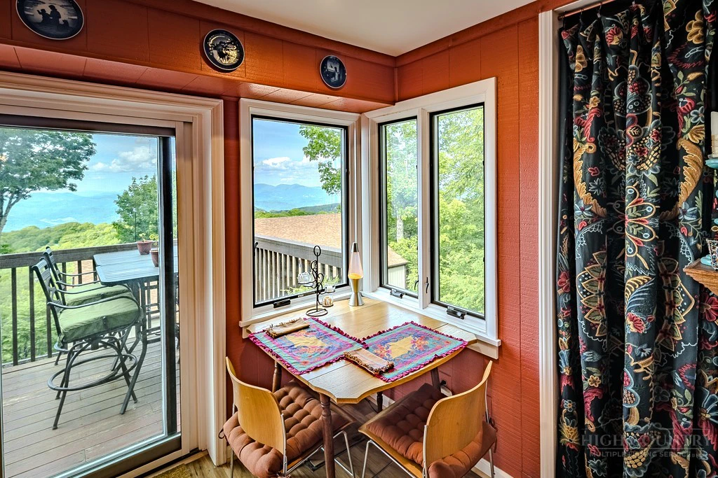 Image number 15 for the current listing