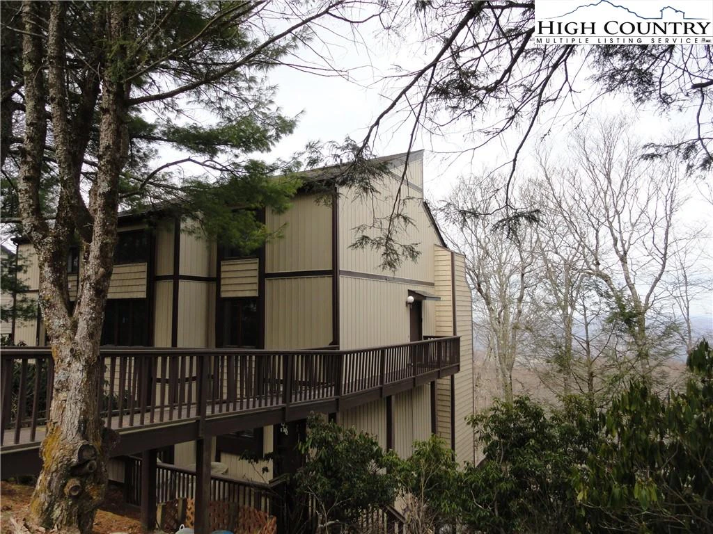 Image number 1 for the current listing