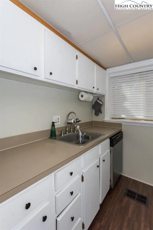Image number 6 for the current listing