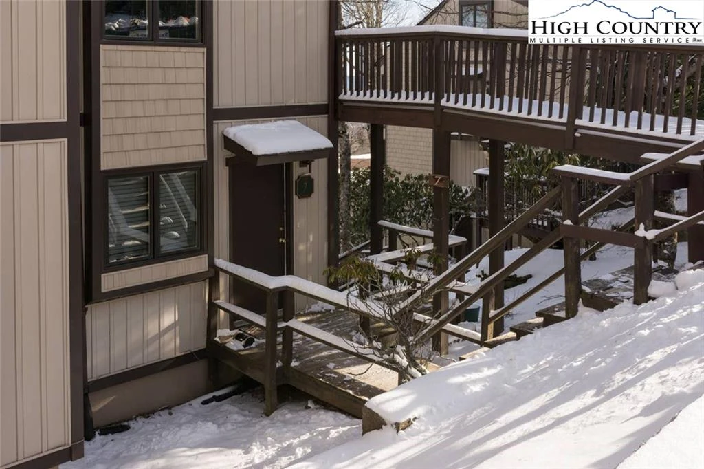 Image number 13 for the current listing