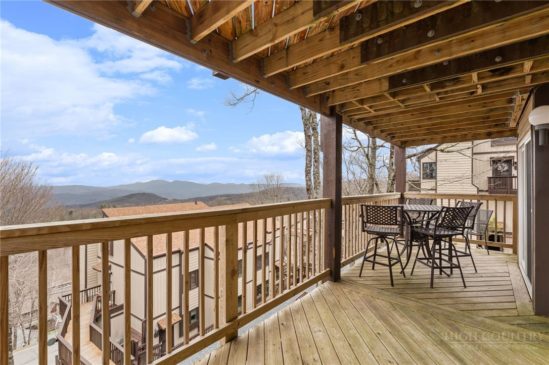 Image number 4 for the current listing