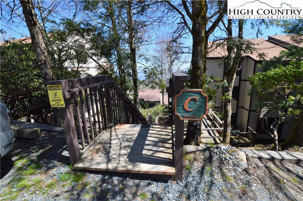 Image number 3 for the current listing