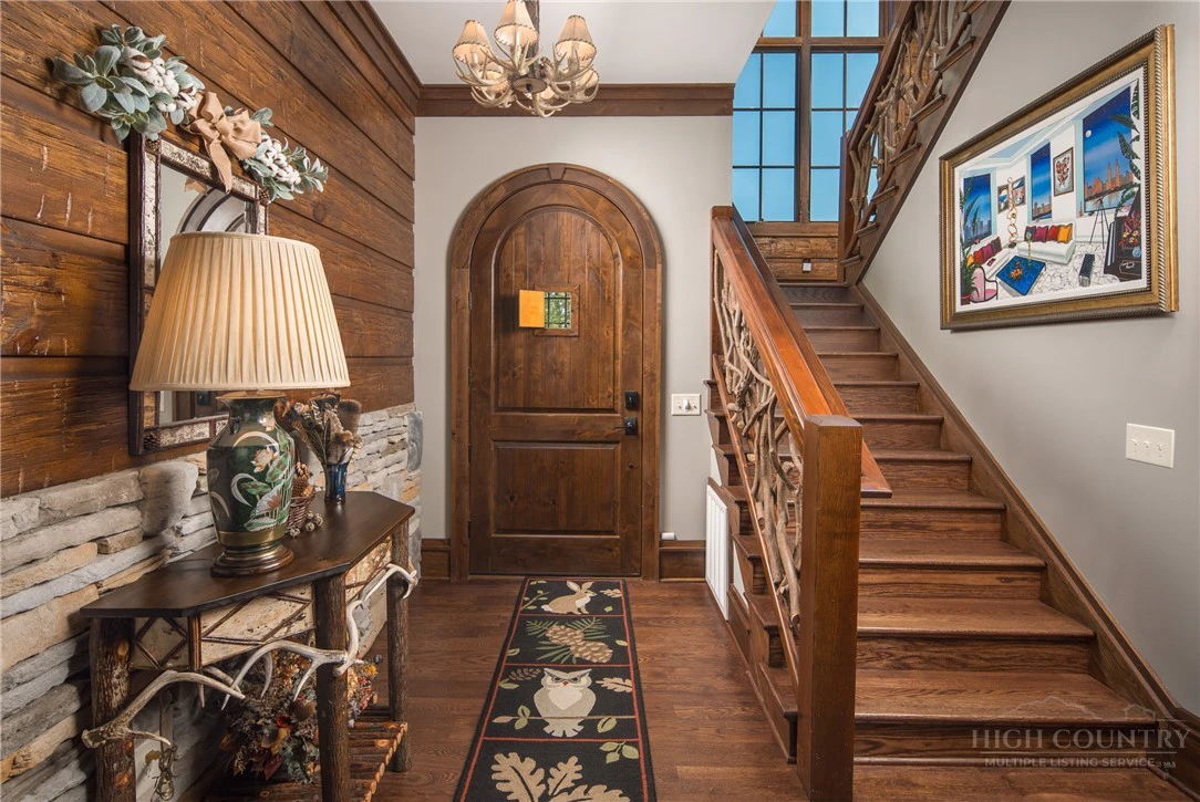 Image number 3 for the current listing