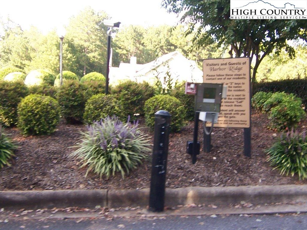 Image number 4 for the current listing