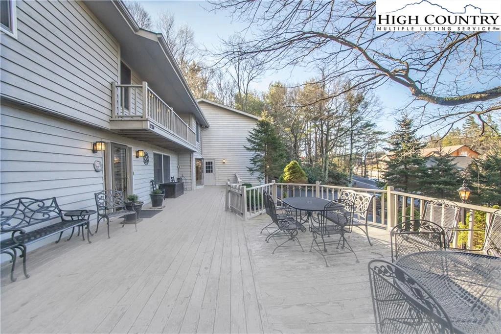 Image number 18 for the current listing