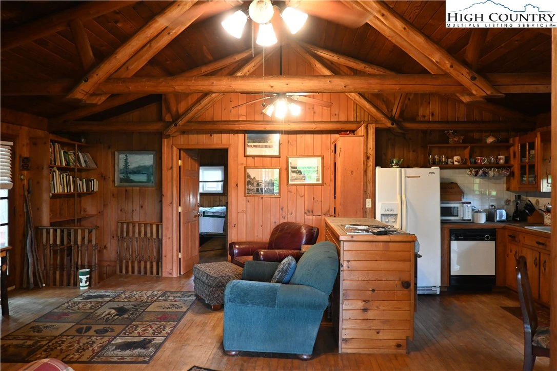 Image number 4 for the current listing