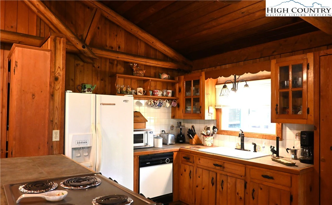 Image number 7 for the current listing