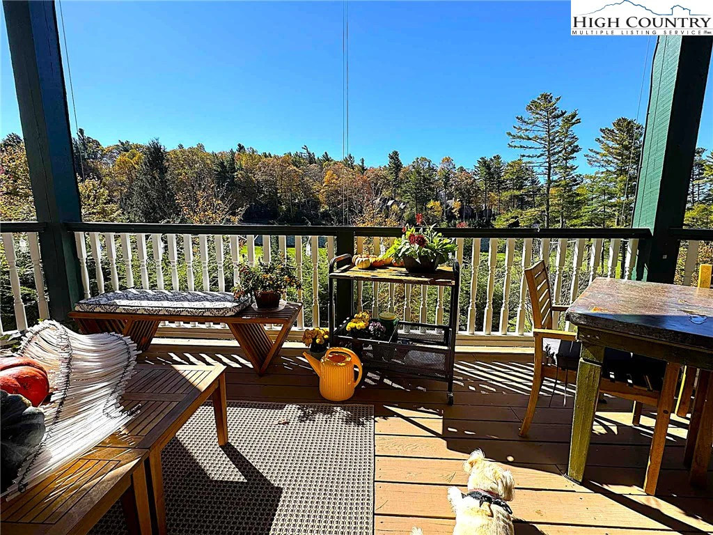 Image number 18 for the current listing