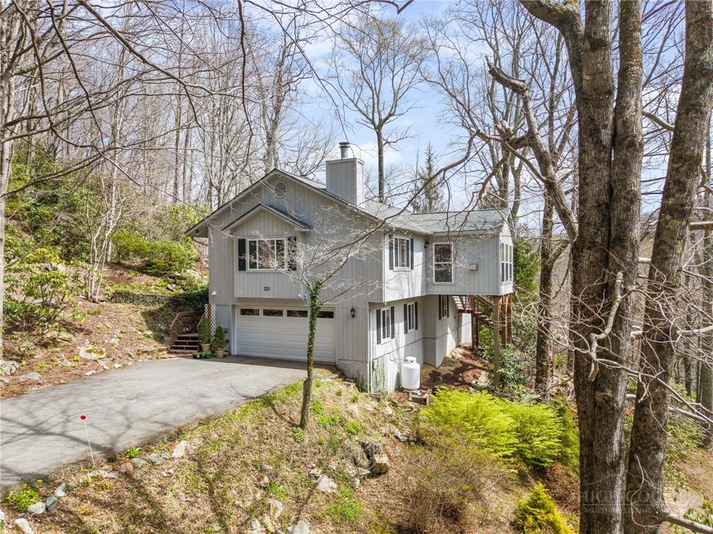 Image number 19 for the current listing