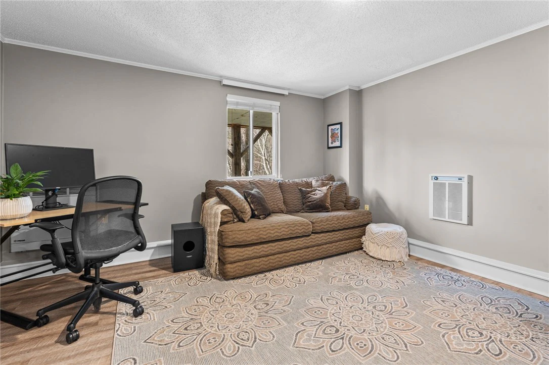 Image number 5 for the current listing