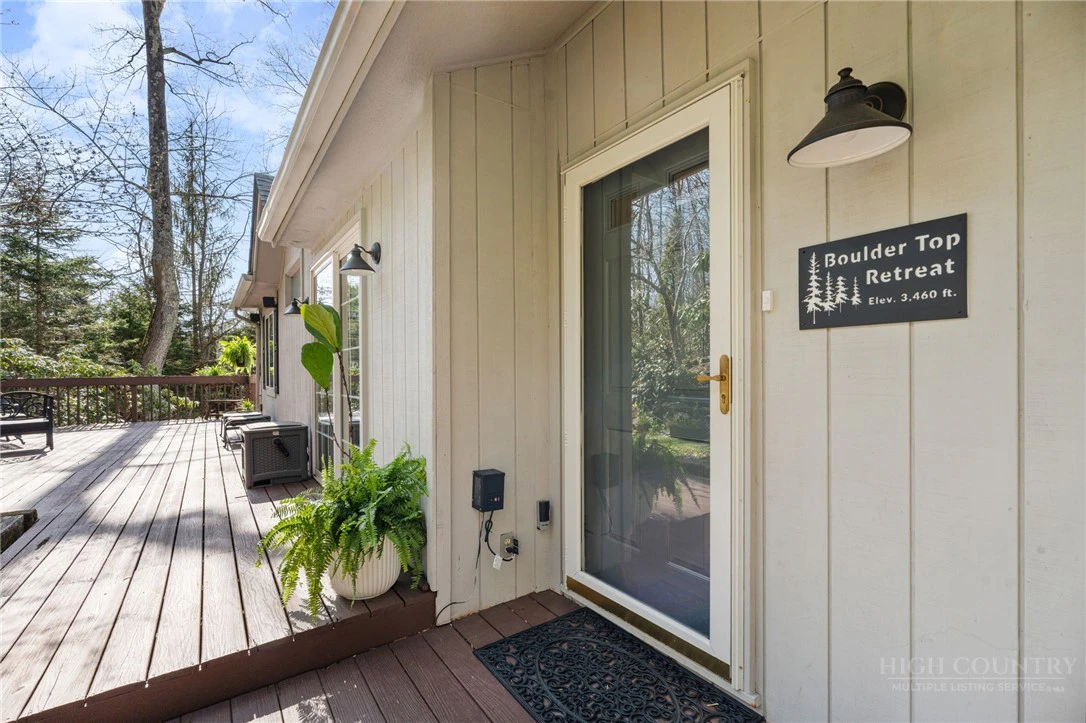Image number 11 for the current listing